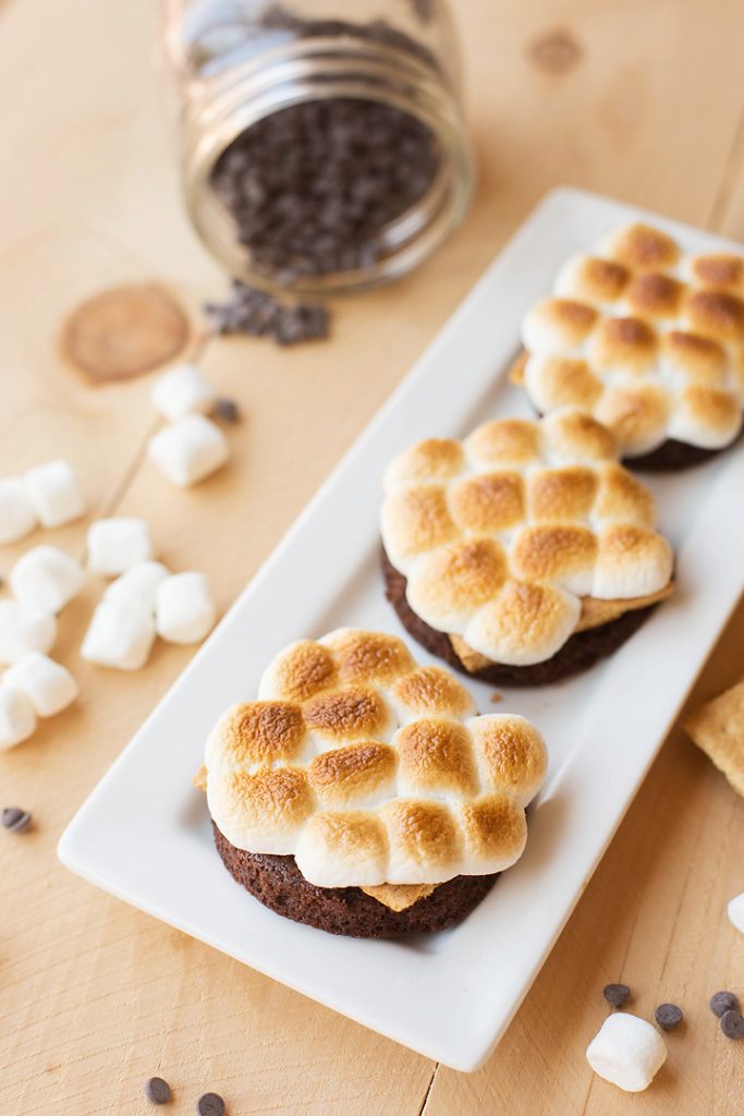 S'mores Pudgy Pies + Video - Jelly Toast