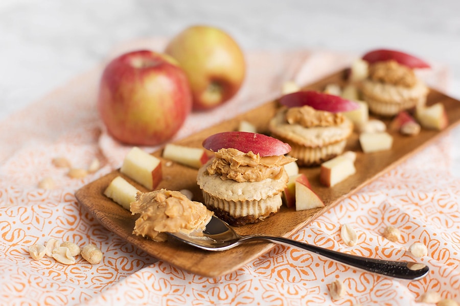 Peanut Butter Cheesecake w/ Apple