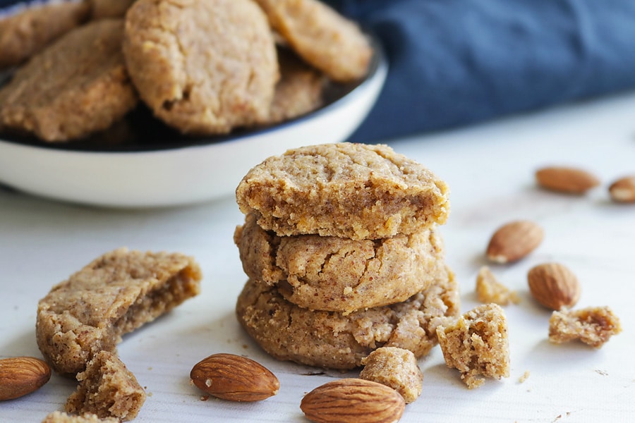 Amaretti Flourless Cookies